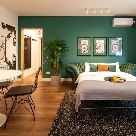 Appartement Downtown Retreat: Spacious 2-br By Unirii Square *