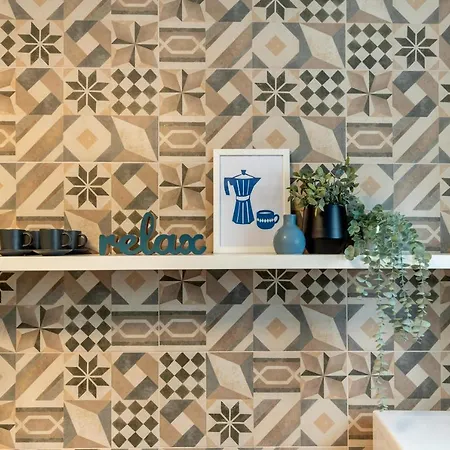 Downtown Retreat: Spacious 2-br By Unirii Square Boekarest