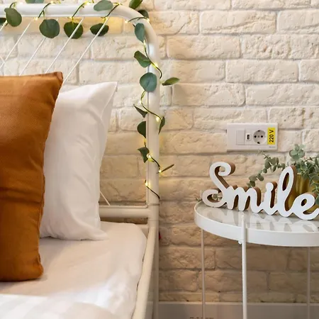 Downtown Retreat: Spacious 2-br By Unirii Square * Bukarest