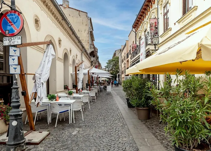 Downtown Retreat: Spacious 2-br By Unirii Square * Bukurešť