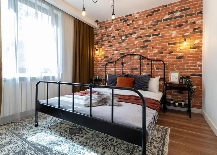 Downtown Retreat: Spacious 2-br By Unirii Square