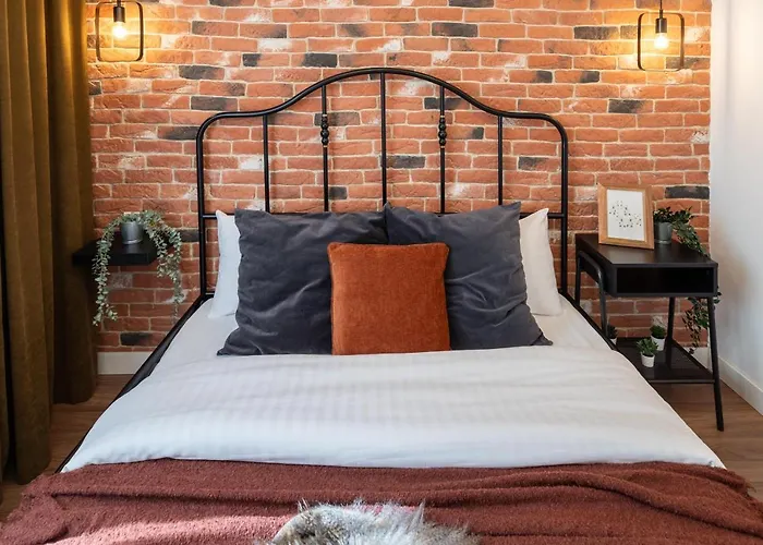 Downtown Retreat: Spacious 2-br By Unirii Square