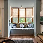 Downtown Retreat: Spacious 2-br By Unirii Square Apartment