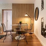 Downtown Retreat: Spacious 2-br By Unirii Square *