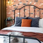 Downtown Retreat: Spacious 2-br By Unirii Square Apartment