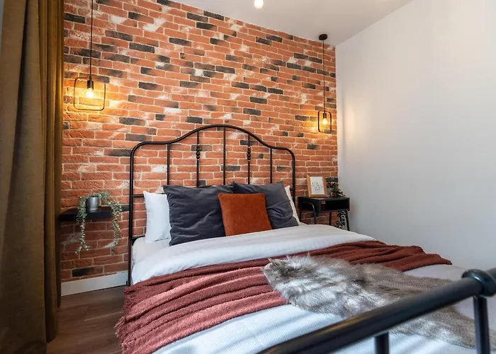 Downtown Retreat: Spacious 2-br By Unirii Square *